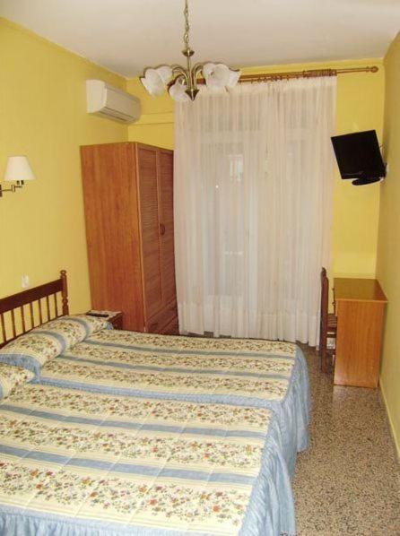 Hostal Miguel Angel Madrid Camera foto