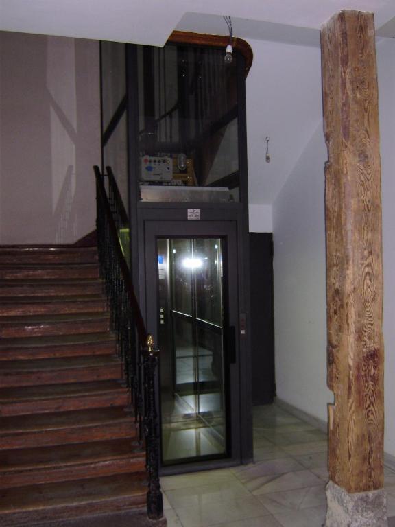 Hostal Miguel Angel Madrid Esterno foto